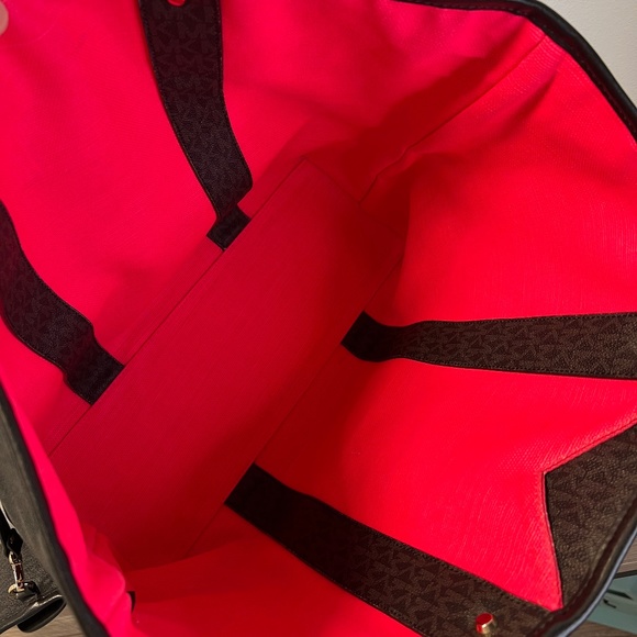 Hard to Find Michael Kors Hot Pink & Black Eva Stripe Tote - Picture 5 of 7